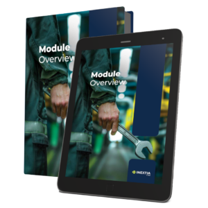 Billede af en tablet og en bog med titlen 'Modul Oversigt'. En medarbejder i et industriel fabriksmiljø. INEXTIA-logoet er synligt nederst